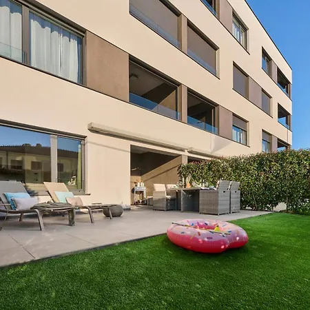 Апартаменты Spada Brand New With Garden 3 Min From Beach! Пореч